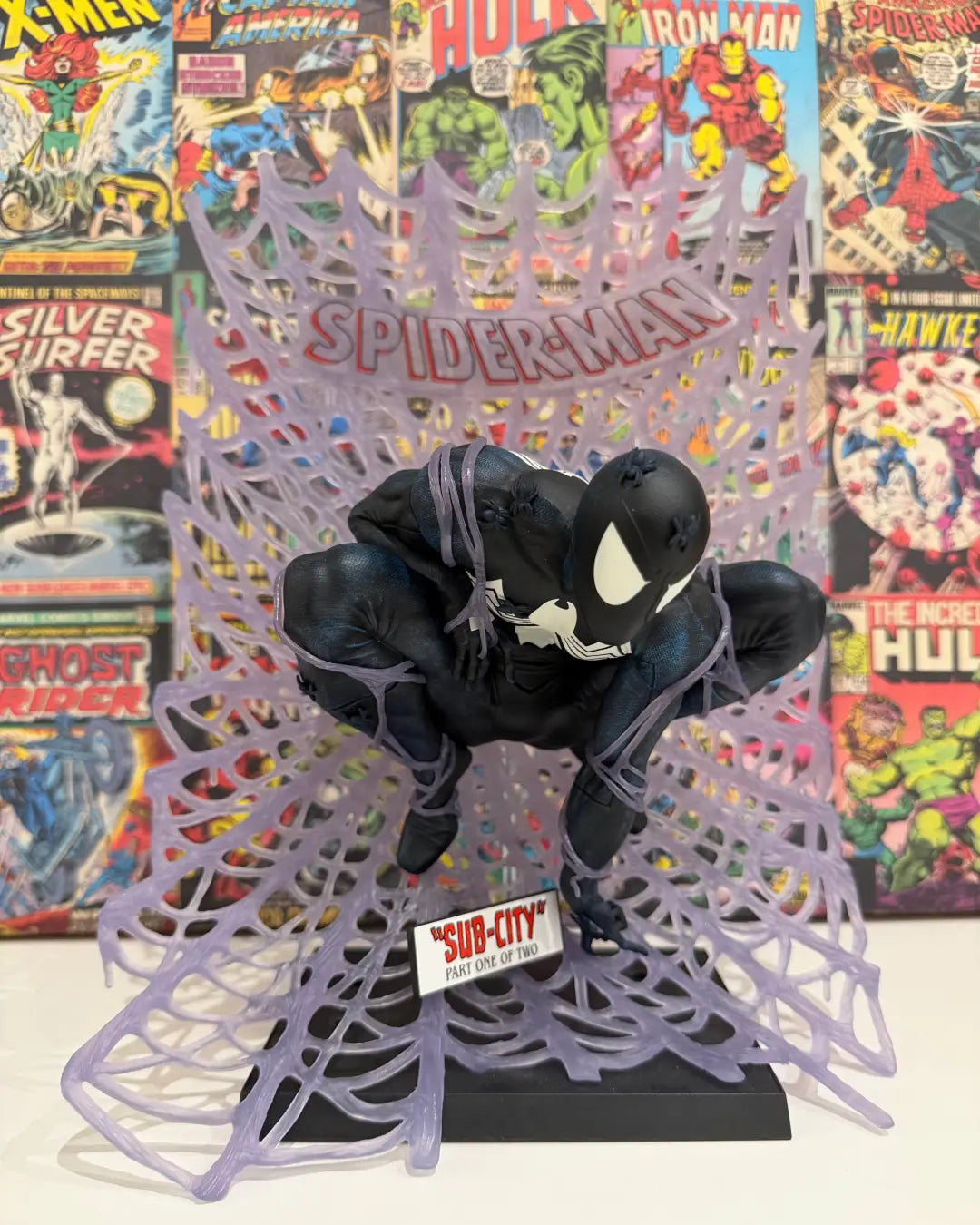 Figures & Collectibles